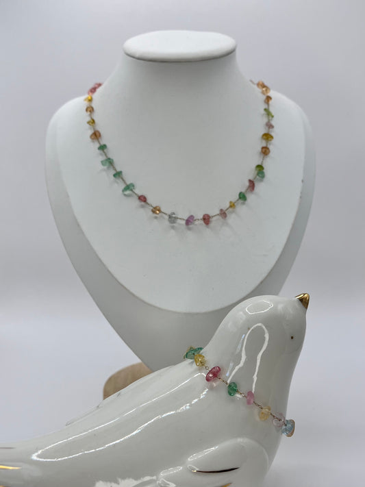 Parure de perles multicolores